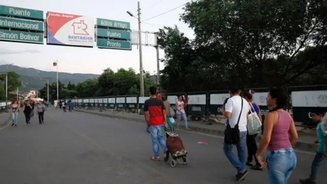 Kolombiya-Venezuela sınır kapısı