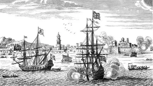 San José (hayupo pichani) alishambuliwa na Jeshi la Wanamaji la Uingereza wakati akisimama Cartagena kwa matengenezo