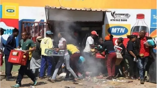 Awọn ọmọ South Afrika n kọlu ibudo itaja ọmọ Naijiria