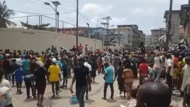 Awọn jankuku ni aafin Oba Eko