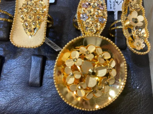 مشغولات ذهبية