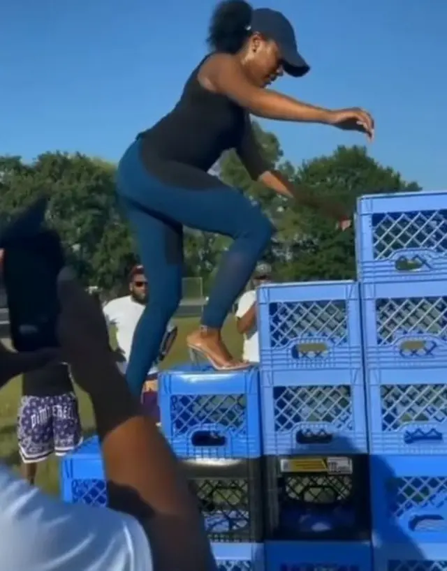 Milk Crates challenge ["the crate challenge"]: whats up with the milk crates and Death warning - Pictures and video screenshot