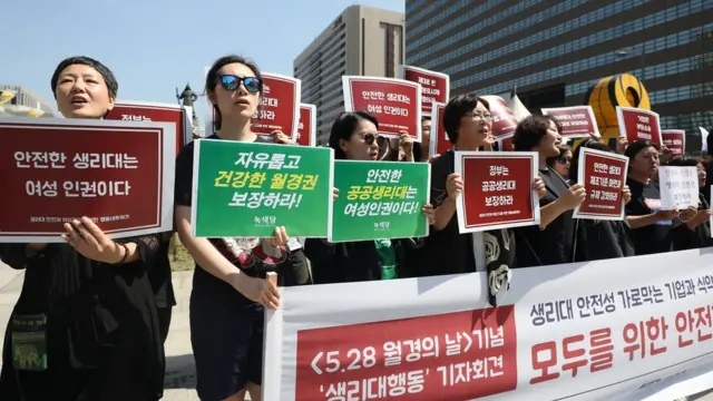 (캡션) 지난해 '5.28 월경의 날' 안전한 생리대를 촉구하는 시위