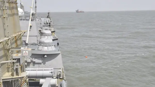 नौसेना का बचाव अभियान