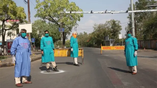भोपल में स्वास्थ्य कर्मचारी