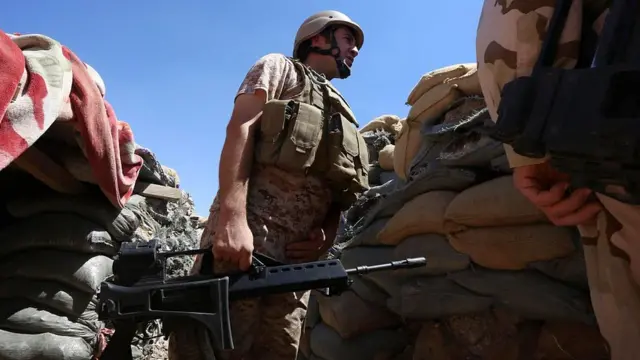 Курд с немецкой винтовкой