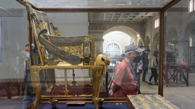 তুতেনখামুনের সিংহাসন