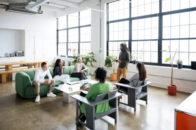 కో లివింగ్ హాస్టళ్లు, హైదరాబాద్, హైటెక్ సిటీ, వీహెచ్