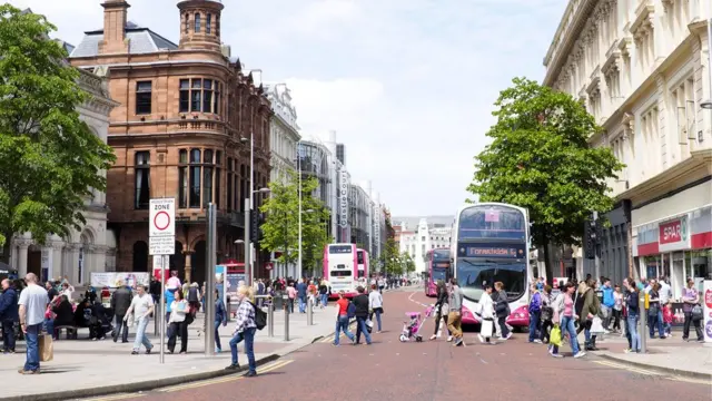 Белфаст: зарплаты меньше, но стоимость жизни гораздо ниже, чем в Лондоне