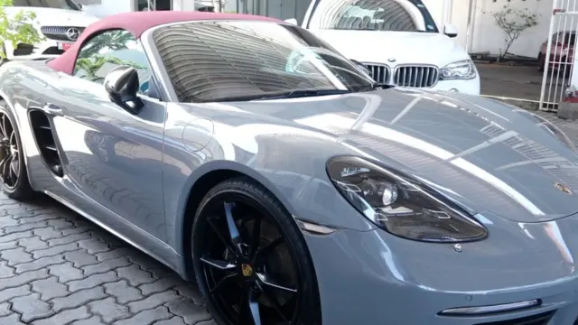 இலங்கையில் பழைய கார்கள் மட்டுமே ஓடுவது ஏன்?