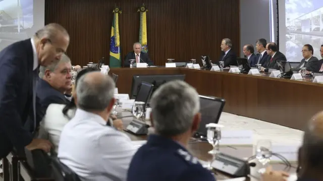 Michel Temer coordena a última reunião ministerialjogo de pênalti que ganha dinheiroseu governo, no Palácio do Planalto