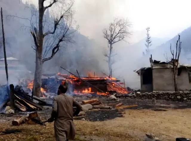 சண்டையில் தீப்பிடித்து எரியும் பகுதி.