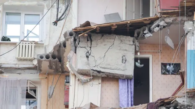 ਧਮਾਕੇ ਤੋਂ ਬਾਅਦ 7 ਮੰਜ਼ਿਲਾ ਇਮਾਰਤ ਢਹਿ-ਢੇਰੀ ਹੋ ਗਈ