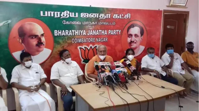 அதிமுகவை விமர்சிக்கும் பாஜக: கந்த சஷ்டி கவசத்தால் கூட்டணியில் முரண்?