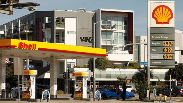 Цены на нефть и нефтепродукты в США продолжают расти