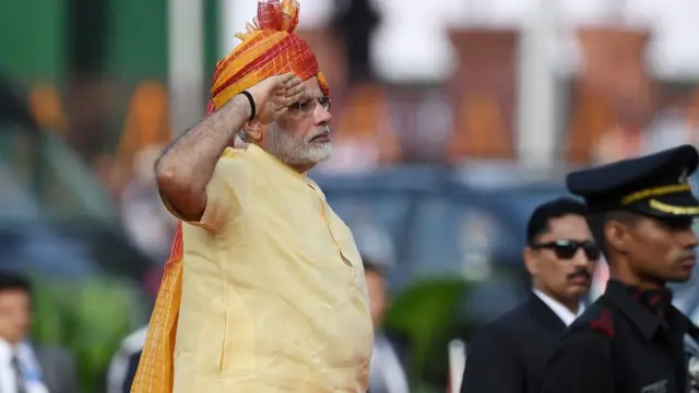 नरेंद्र मोदी