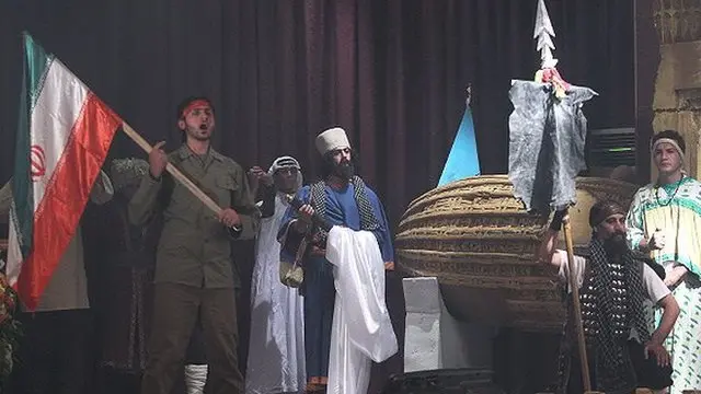 کوروش و بسیجی