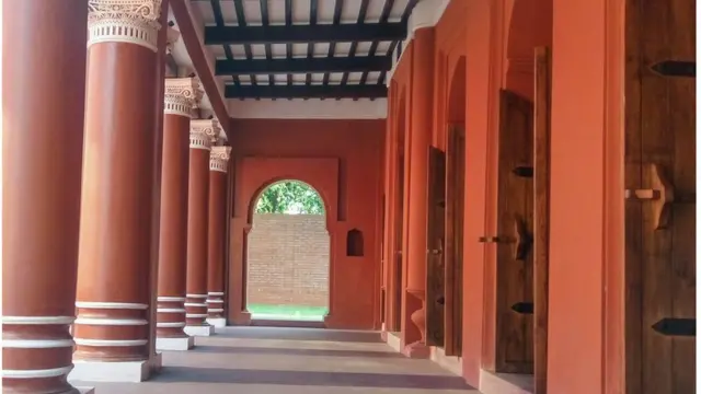 দোলেশ্বর হানাফিয়া জামে মসজিদ।