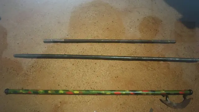 தாக்குதலுக்குப் பயன்படுத்தப்பட்ட ஆயுதங்கள்