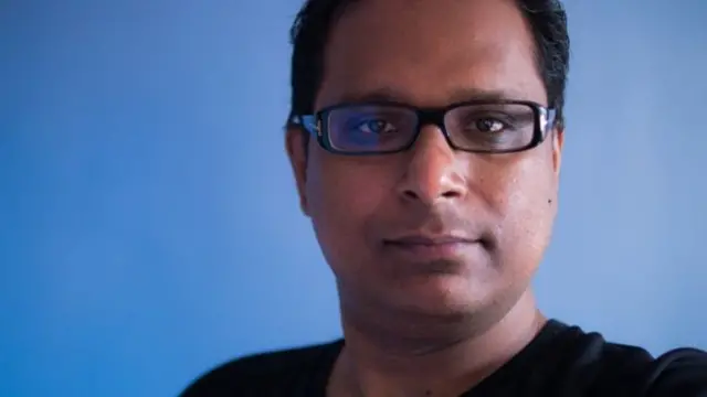 தேவினேனீ