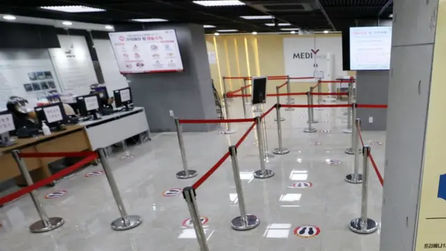 22일 오전 서울 강서구 한국건강관리협회 서울서부지부 독감 예방접종 접수 창구가 한산한 모습을 보이고 있다