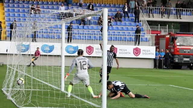 neftchipfk.com "Qarabağ" - "Neftçi" 3:2 Bakcell Arenada 11 may