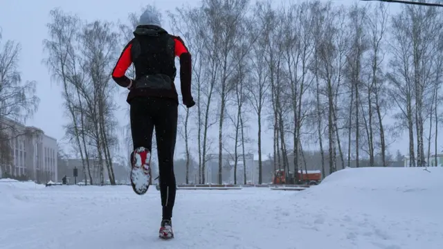 Бегунья Елена Нечаева