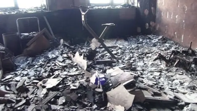 Обгоревшие крартиры Гренфелл-тауэр