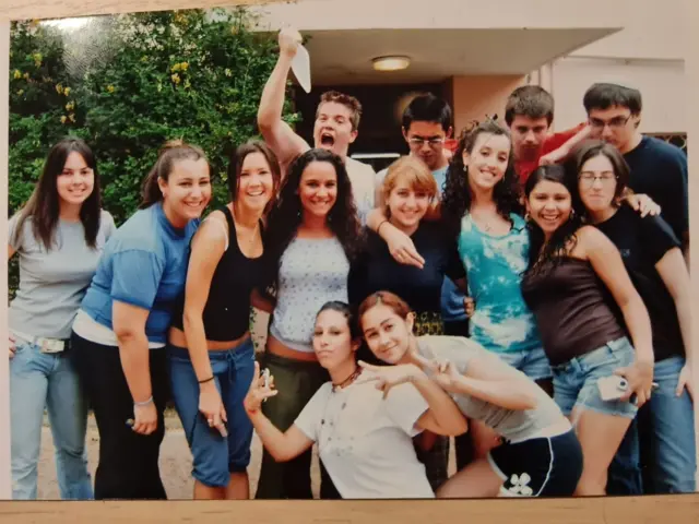 อาดีร์ กับเพื่อน ๆ สมัยมัธยม