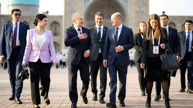 Vaginaning yaqin plandagi videosi