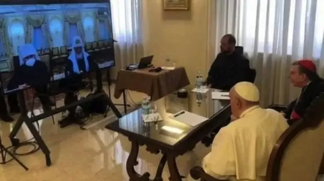 پاپ فرانسېس د روسیې د ارتوډاکس کلیسا له مشر سره ویډيويي مجلس درلود