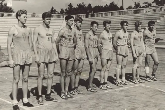 Напа Каракашьян тренировал сборные Киевского военного округа, Вооруженных сил СССР