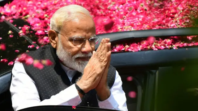 नरेंद्र मोदी