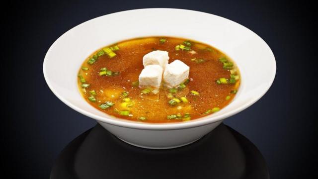 一杯味噌汤（miso soup）含有2.7克盐