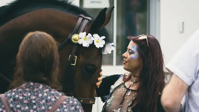 Гластонбери