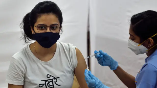 હાલ પ્રાઇવેટ હૉસ્પિટલોમાં વૅક્સિનના રેટમાં ભારે ફરક જોવા મળ્યો છે