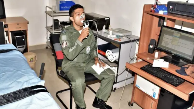 వ్యోమగామి