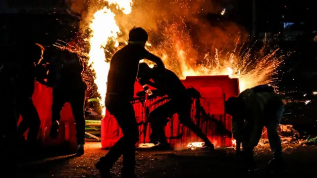 Fogoquem e o dono da pixbetprotesto contra a políciaquem e o dono da pixbetBogotá