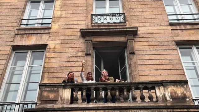 Neki gledaoci su poneli osveženje na otvaranje Olimpijskih igara