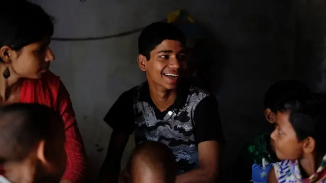 "என் குடும்பத்தை தேடுவதை நிறுத்திவிட்டேன்" - ஹசன்