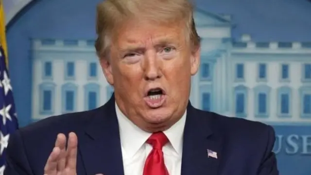 डोनाल्ड ट्रंप