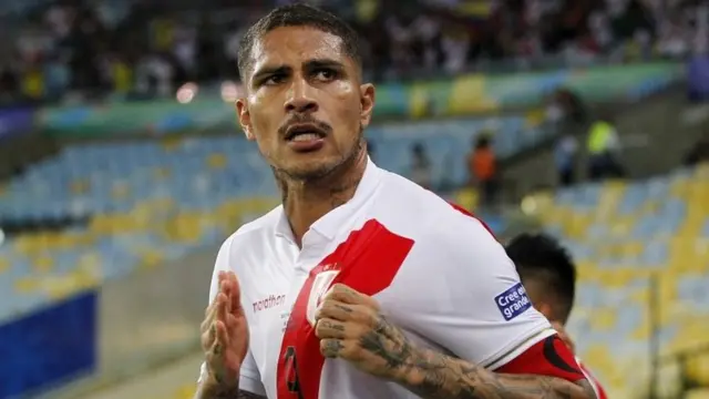 Paolo Guerrero celebra su gol
