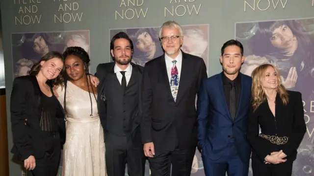 Главные герои сериала "Здесь и сейчас"