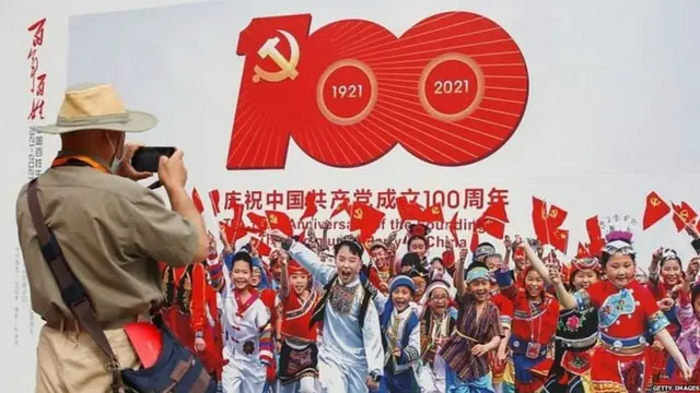 चीन के 100 साल