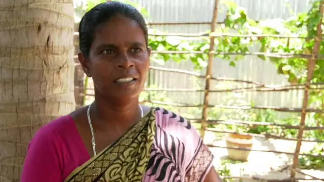 மலர், காட்ஸியின் தாயார்