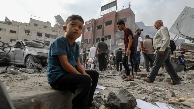 Ọgbaghara dapụtara n'obodo Gaza n'etiti ndị Isreal na Hamas.