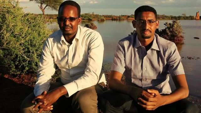 Midig Axmed oo bare jaamacadeed soo noqday iyo Cabdiraxmaan oo hadda ah wasiirka ganacsiga ee Deegaanka Soomaalida dalka Itoobiya waxaa macallin u soo noqday Cabdirisaaq