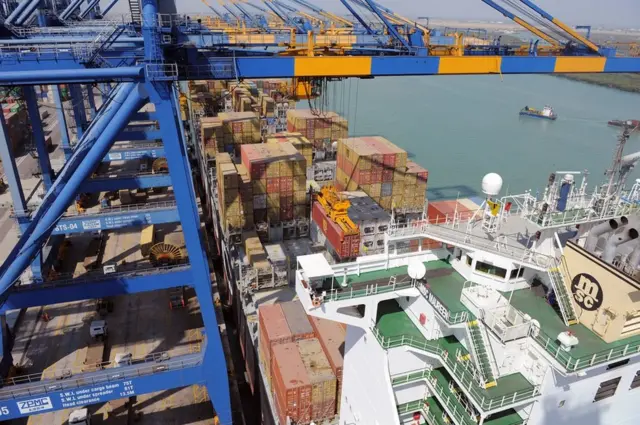 अहमदाबाद स्थित मुंदरा पोर्ट