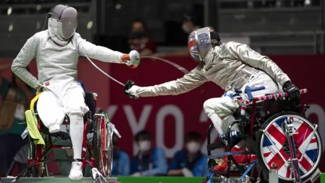 Бой китайского и британского саблистов