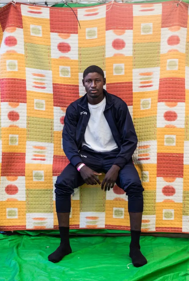 أتاك كميس، 19 عاما، من السودان وقضى شهرا في ليبيا وكان يريد الهجرة إلى إيطاليا.